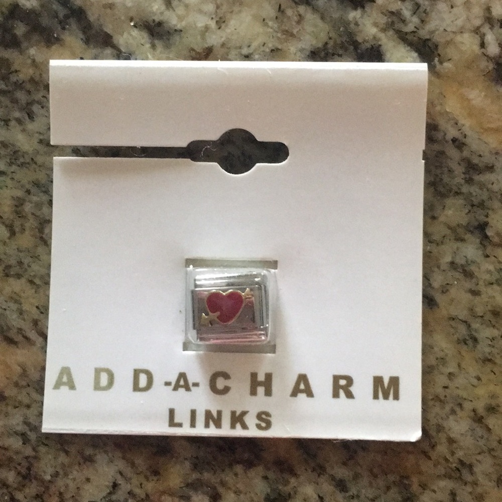 RED ARROW HEART CHARM